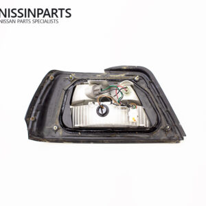 NISSAN BLUEBIRD U14 DRIVERS TAIL LIGHT