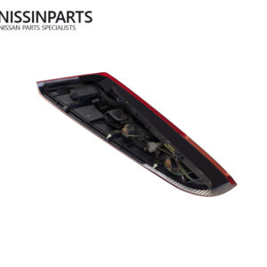 NISSAN PRESAGE U31 DRIVERS TAIL LIGHT