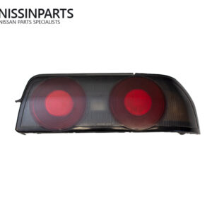 NISSAN SKYLINE R32 SEDAN DRIVERS TAIL LIGHT