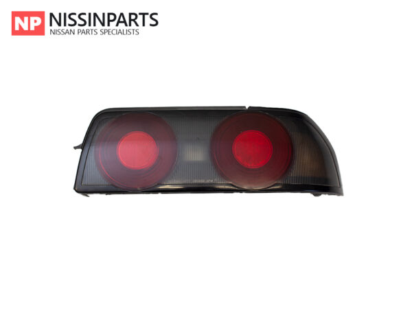 NISSAN SKYLINE R32 SEDAN DRIVERS TAIL LIGHT